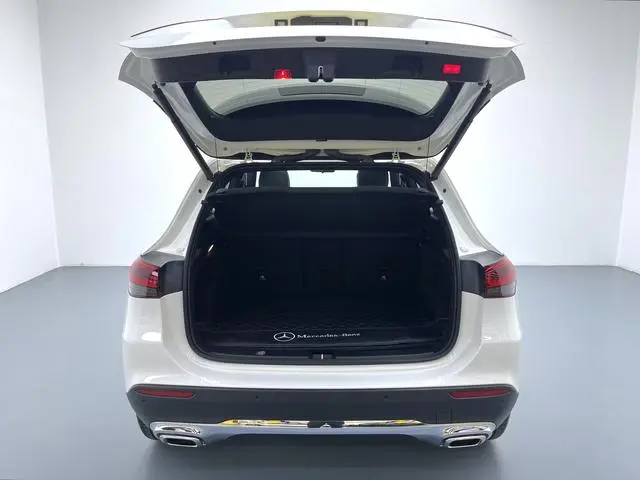 Mercedes-Benz Mercedes-Benz GLA GLA 200