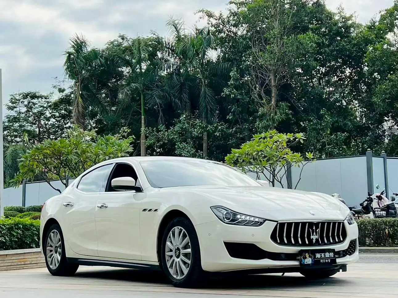Maserati Ghibli 3.0T 350Hp Standard Edition