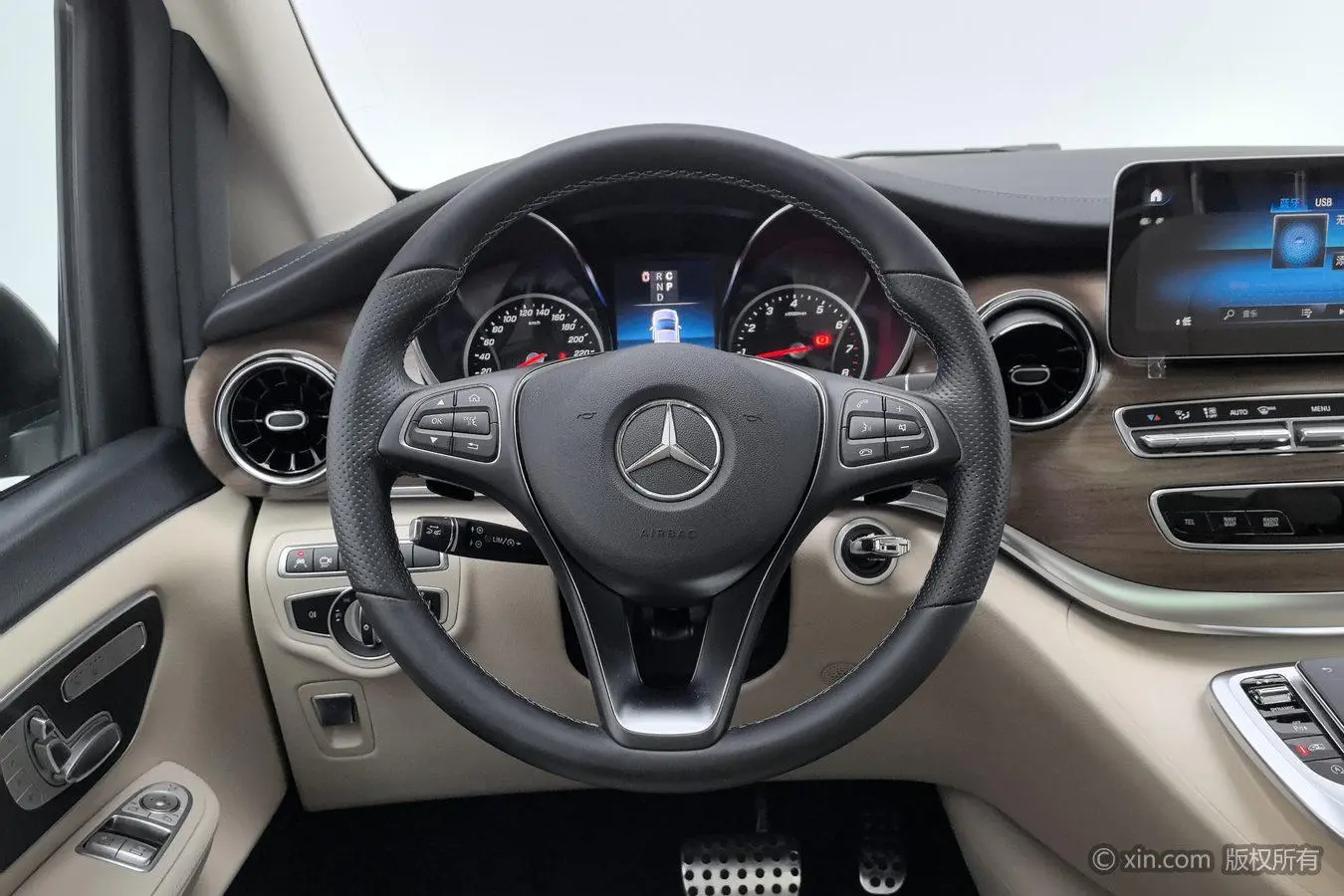 Mercedes-Benz Mercedes-Benz V-class V 260 L Long wheelbase Deluxe Edition