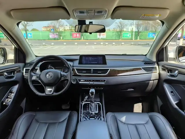 Dongfeng Fengguang Scenery 580 1.5T CVT luxury