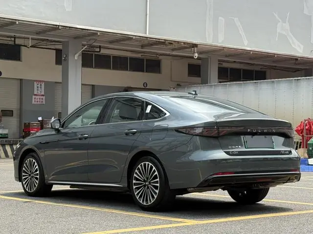 Chery Fengyun Fengyun A8L 145km luxury