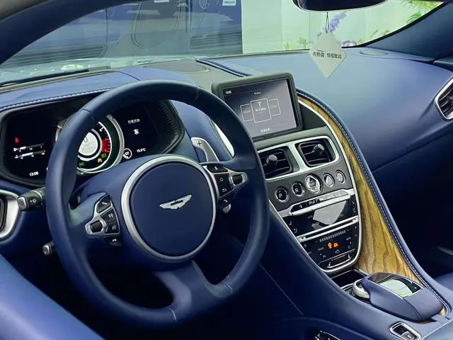 Aston Martin Aston Martin DB11 4.0T V8 Coupe