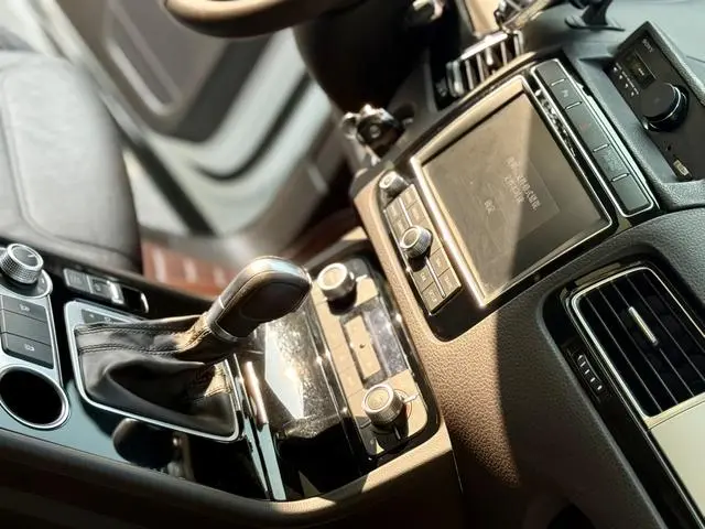 Volkswagen Touareg 3.0 TSI Yaoyue Edition