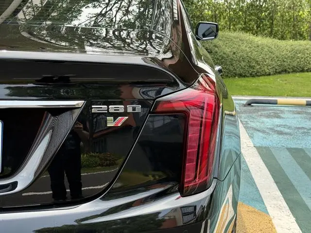 Cadillac Cadillac CT5 28T Luxury Standard Edition