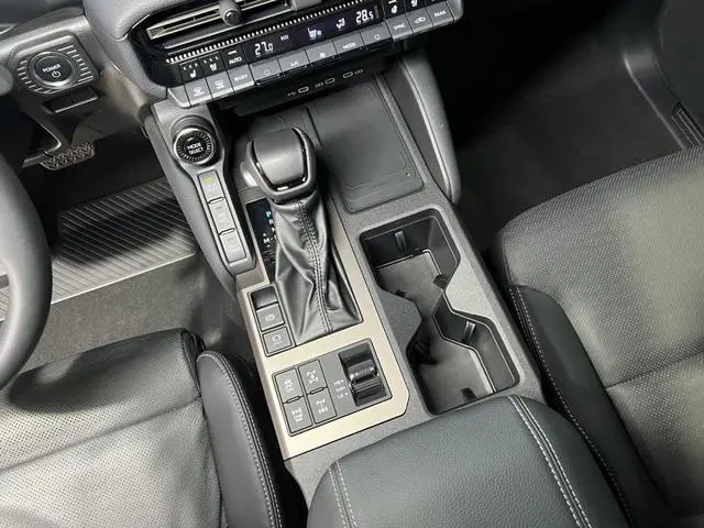 TOYOTA Prado 2.4T dual-engine Hummer WX version 6-seater
