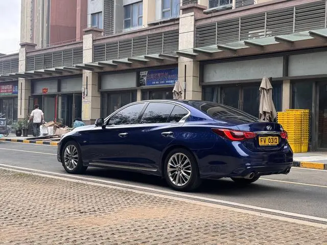 Infiniti Infiniti Q50L 2.0T Premium Version Country VI