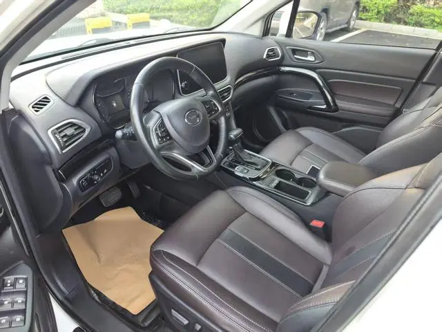 GAC Trumpchi GS4 235T automatic two-wheel drive luxury smart version