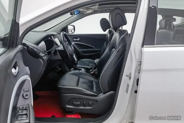 Hyundai Shengda 2.0T automatic four-wheel drive intelligent 7-seater