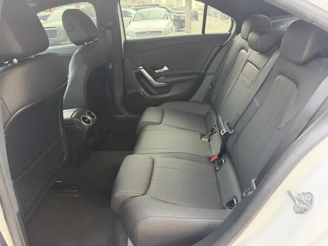 Mercedes-Benz Mercedes-Benz A-class Facelift A 200 L sports sedan fashion version