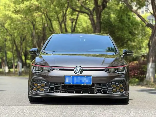 Volkswagen Golf GTI 380TSI DSG GTI