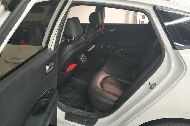 Kia Kia K5 1.6T automatic LUX