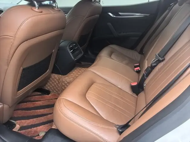 Maserati Ghibli 3.0T 350Hp standard version Country V