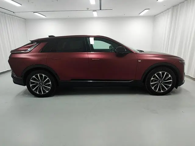 Cadillac IQ Ruige Four-wheel drive high-performance premium edition
