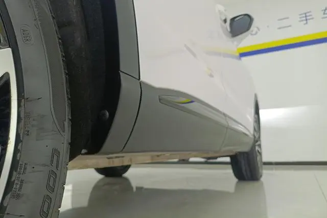 Roewe Roewe RX5 MAX Supreme series 300TGI automatic Smart Cockpit version