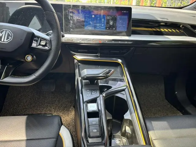 MG MG5 Scorpio 1.5T Trophy Sports Premium Edition