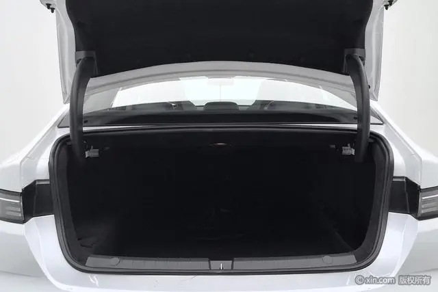 BYD Destroyer 05 DM-i Champion Edition 55KM Luxury