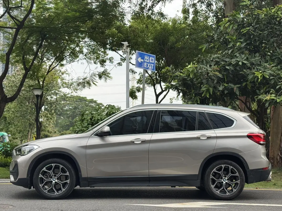 BMW BMW X1 sDrive25Li leading type