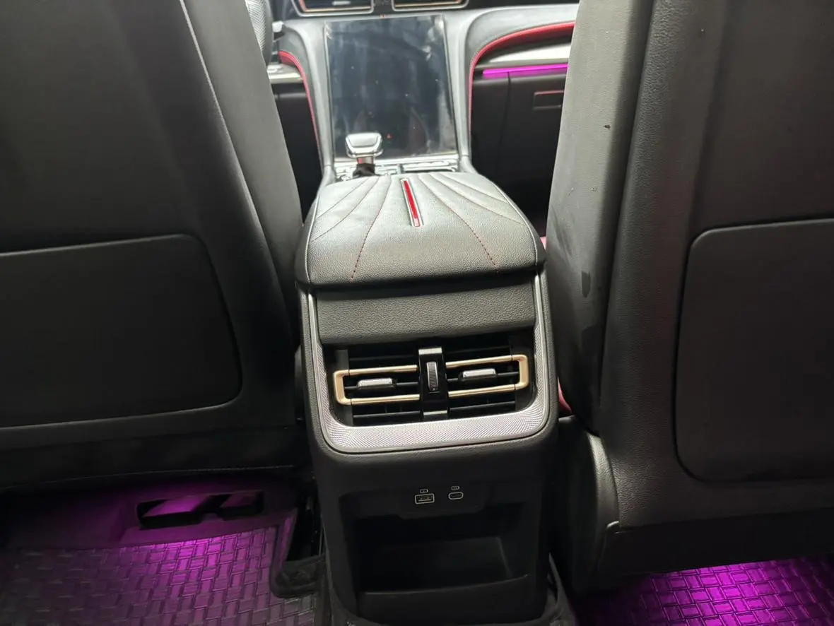 Hongqi Hongqi H6 2.0T to the United States version