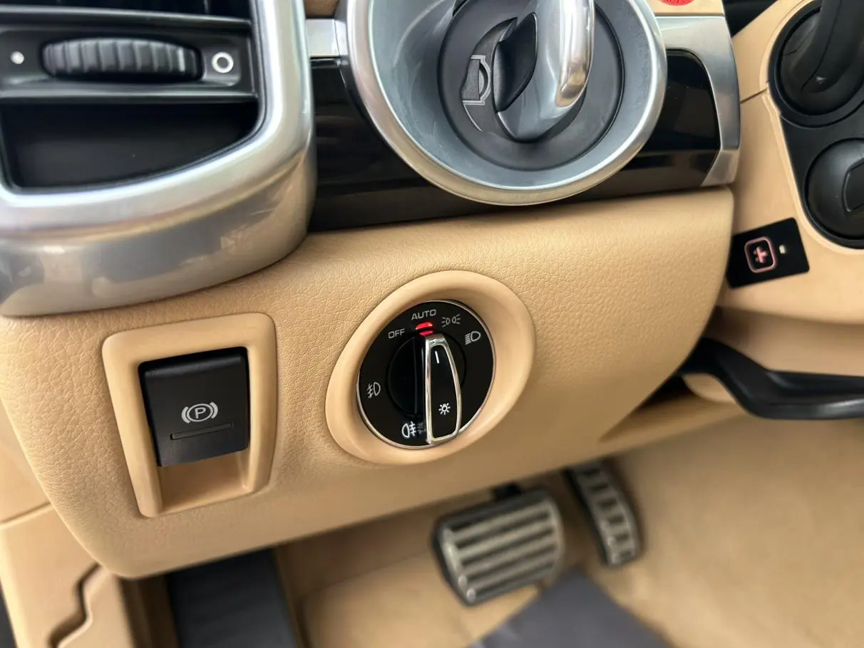 Porsche Cayenne Cayenne Platinum Edition 3.0T