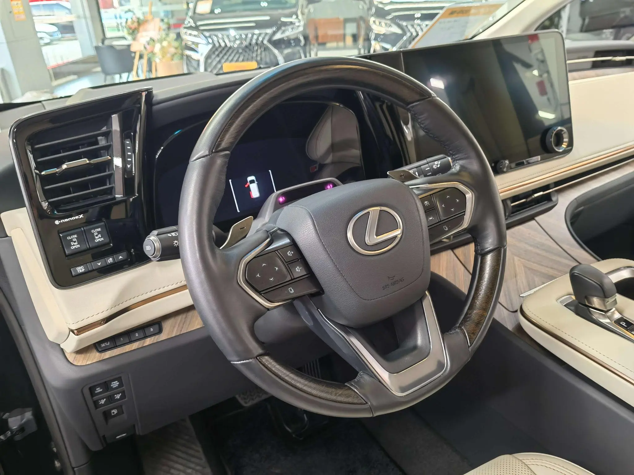 Lexus Lexus LM 500h DIRECT4 six-seater premium edition