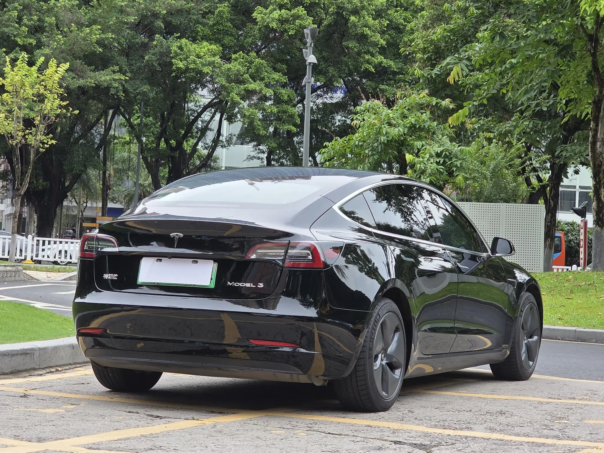 Tesla Model 3 Facelift standard battery life rear drive upgraded version