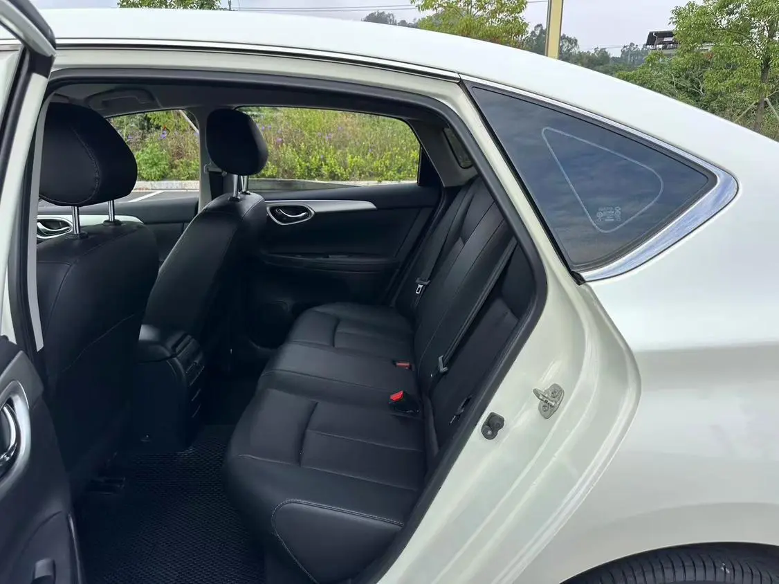 Nissan Xuan Yi Classic 1.6 XE CVT Comfort Edition