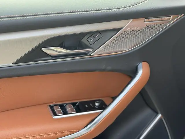 Jaguar Jaguar F-PACE P250 R-Dynamic SE