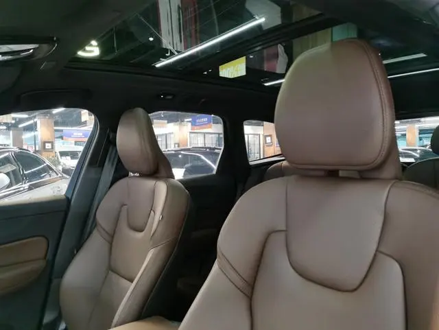 Volvo Volvo XC60 PHEV T8 four-wheel drive long battery life Zhiyuan Deluxe Edition