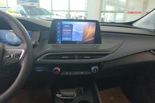 Buick Slightly blue 6 450km travel version