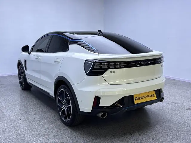 LYNK & CO Lynk 05 2.0TD two-wheel drive Halo