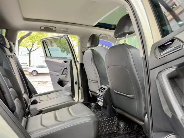 Volkswagen Tiguan L 330TSI automatic two-wheel drive Smart edition