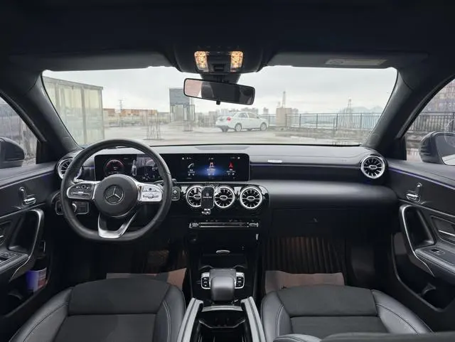 Mercedes-Benz Mercedes-Benz A-class A 200 L sports sedan