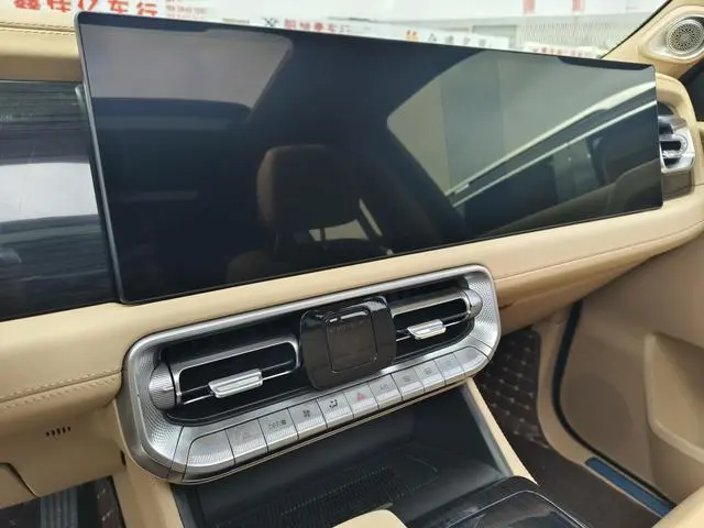 Beijing Beijing off-road BJ60 Thunder Advanced version of seven seats