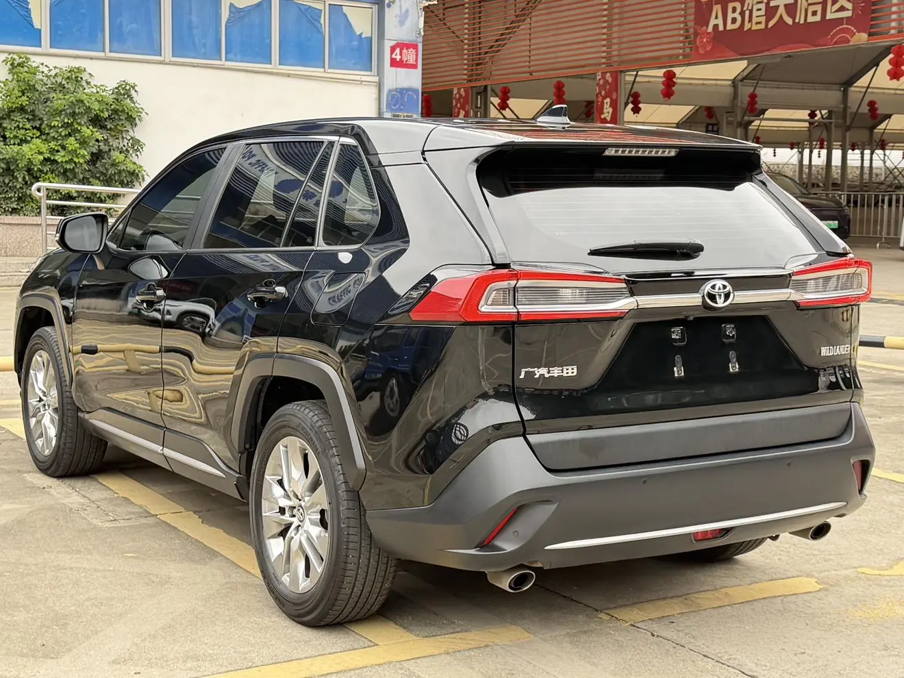 TOYOTA Wilanda 2.0L two-wheel drive luxury PLUS edition