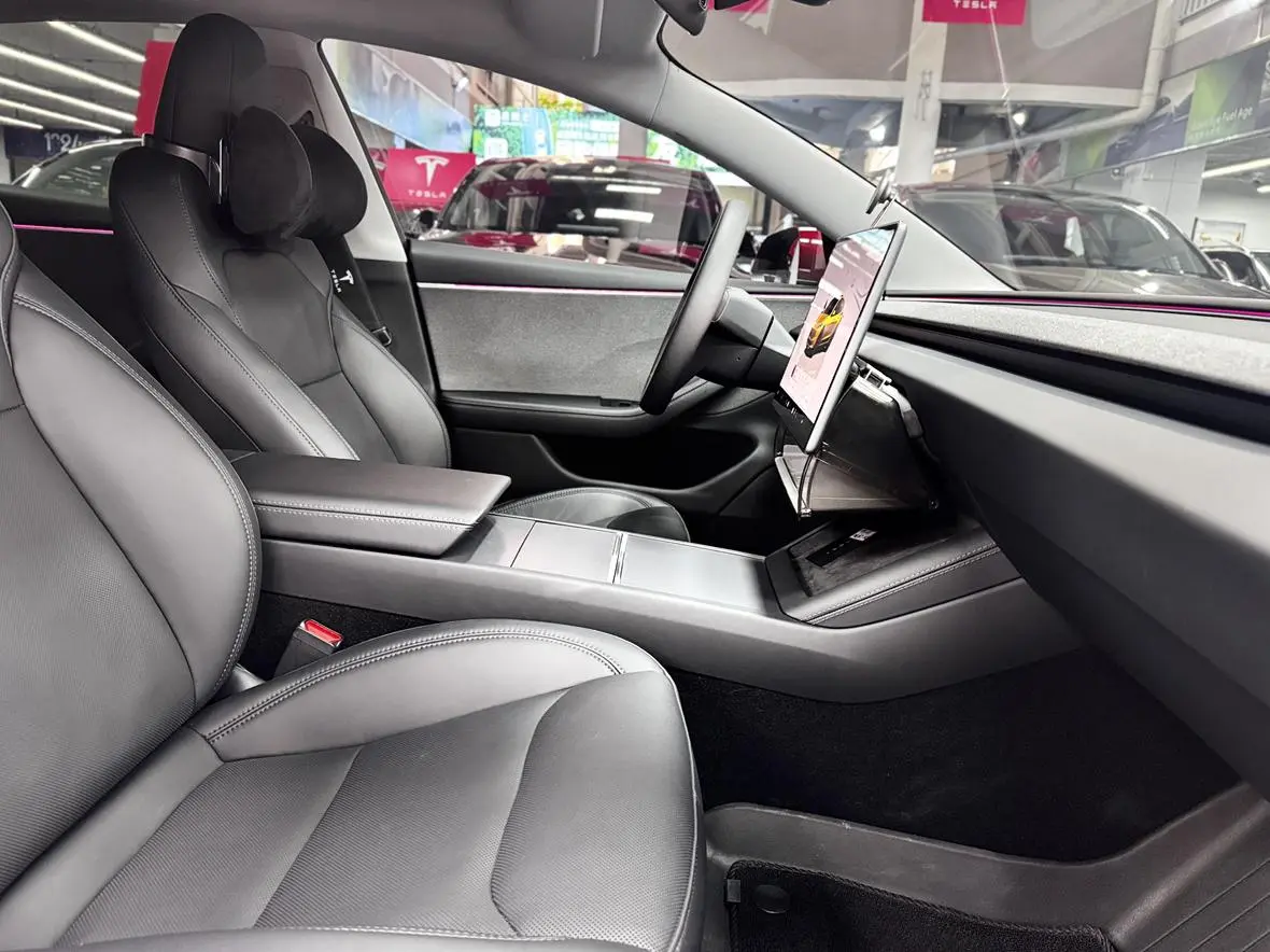 Tesla Model 3 Rear-wheel drive version