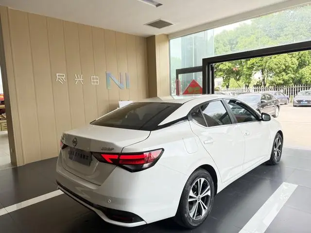 Nissan Xuan Yi 1.6L CVT Smart Driving Version