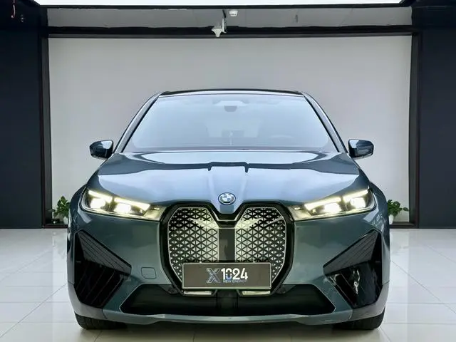 BMW BMW iX xDrive40