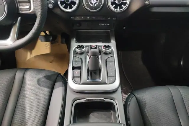 Tank Tank 300 2.0T Conqueror