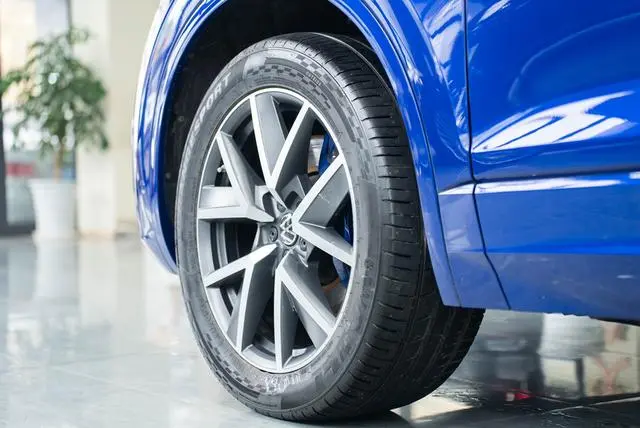 Volkswagen Touareg 3.0 TSI Ruixiang Edition Classic Sports Suit
