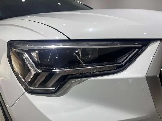 Audi Audi Q3 35 TFSI fashion and elegant
