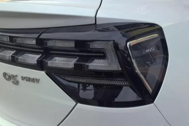 LYNK & CO Lynk &Co. 05 EM-P PHEV 1.5TD HALO