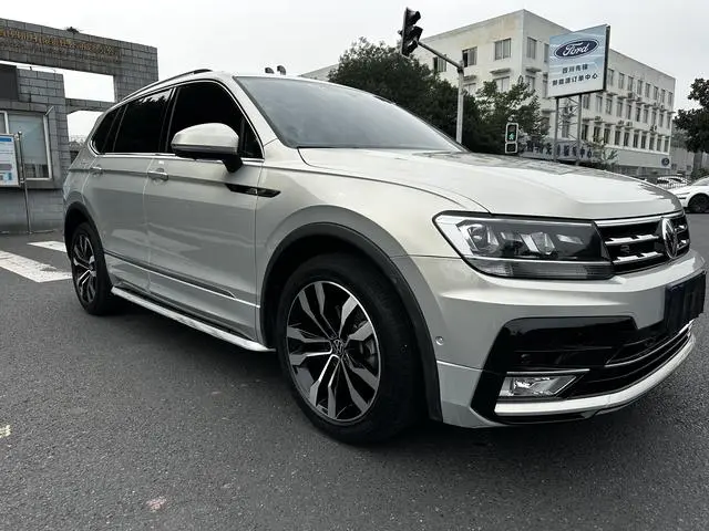 Volkswagen Tiguan L 330TSI automatic two-wheel drive R-Line Premium edition