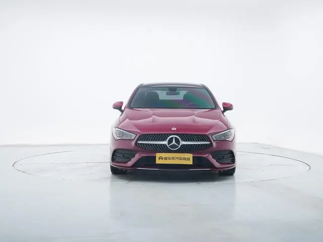 Mercedes-Benz Mercedes-Benz CLA Facelift CLA 200 four-door coupe