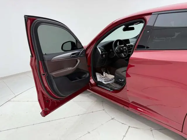 BMW BMW X4 xDrive25i M Sports Yao Ye Suit
