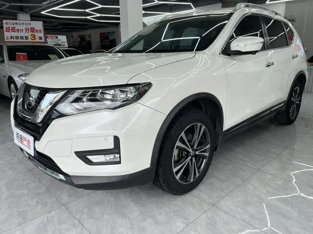 Nissan Qijun 2.5L CVT Zhilian Deluxe Edition 4WD