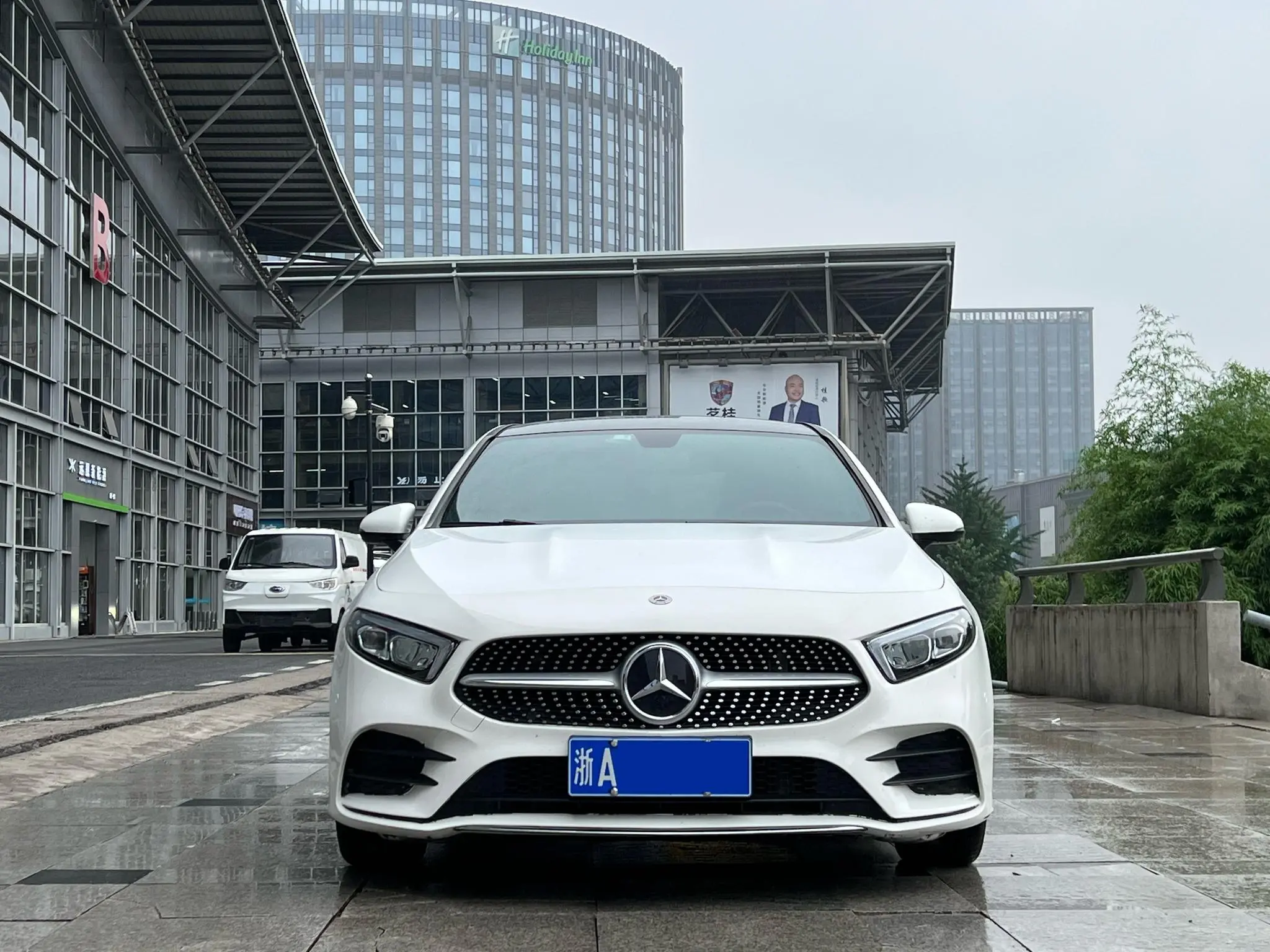 Mercedes-Benz Mercedes-Benz A-class A 200 L sports sedan dynamic Version