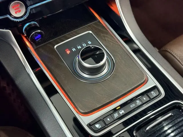 Jaguar Jaguar XFL 2.0T P250 four-wheel drive Exclusive Edition