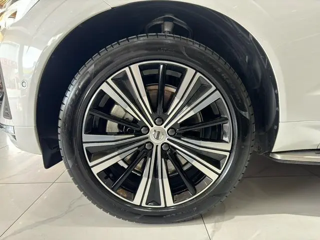 Volvo Volvo XC60 PHEV T8 four-wheel drive long battery life Zhiyuan Deluxe Edition