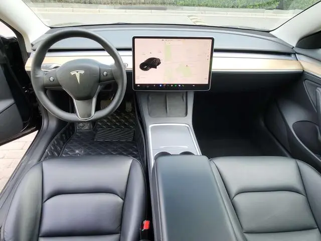Tesla Model 3 Upgraded version of standard battery life rear drive