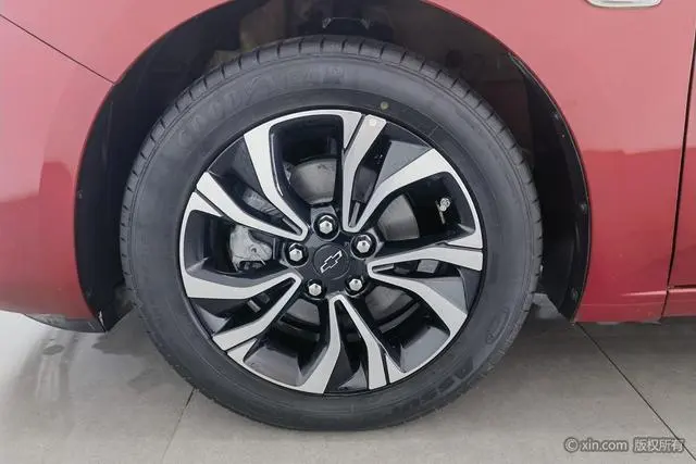 Chevrolet Cruze RS 330T Automatic Fun Version